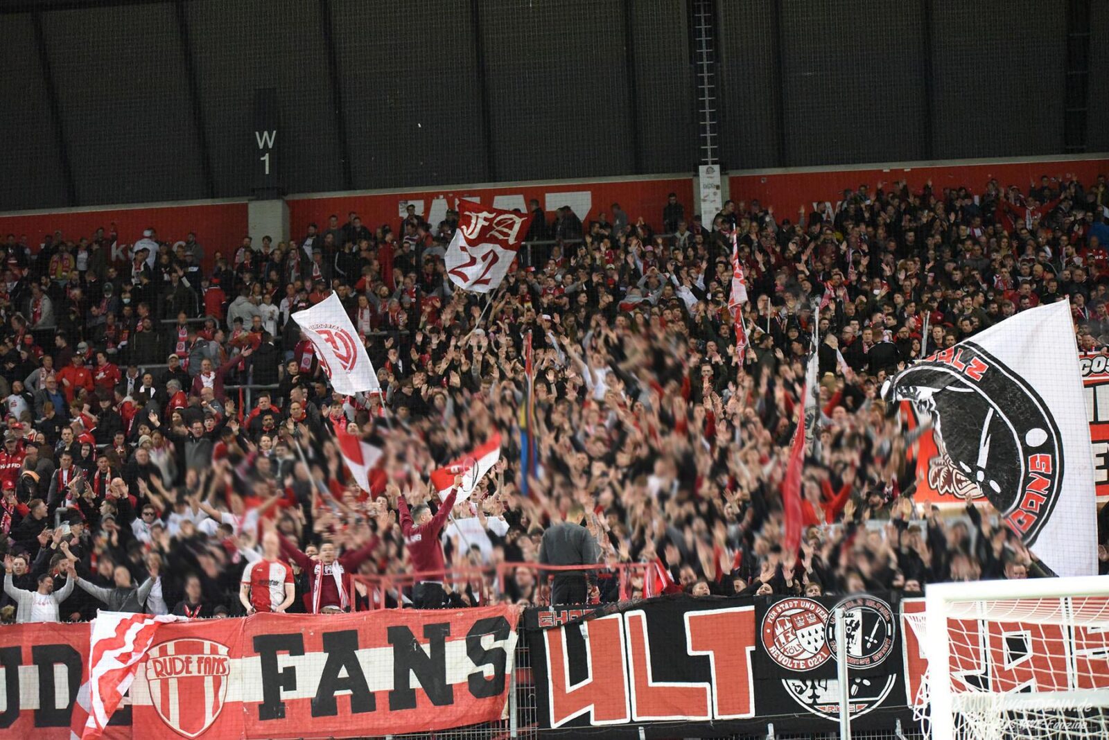 Rot-Weiss Essen – FC Wegberg Beeck 3-1 (2)