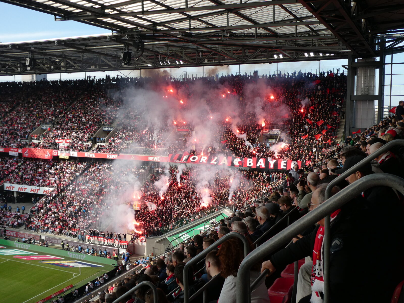 1. FC Köln – Bayer 04 Leverkusen 0-2 (11)