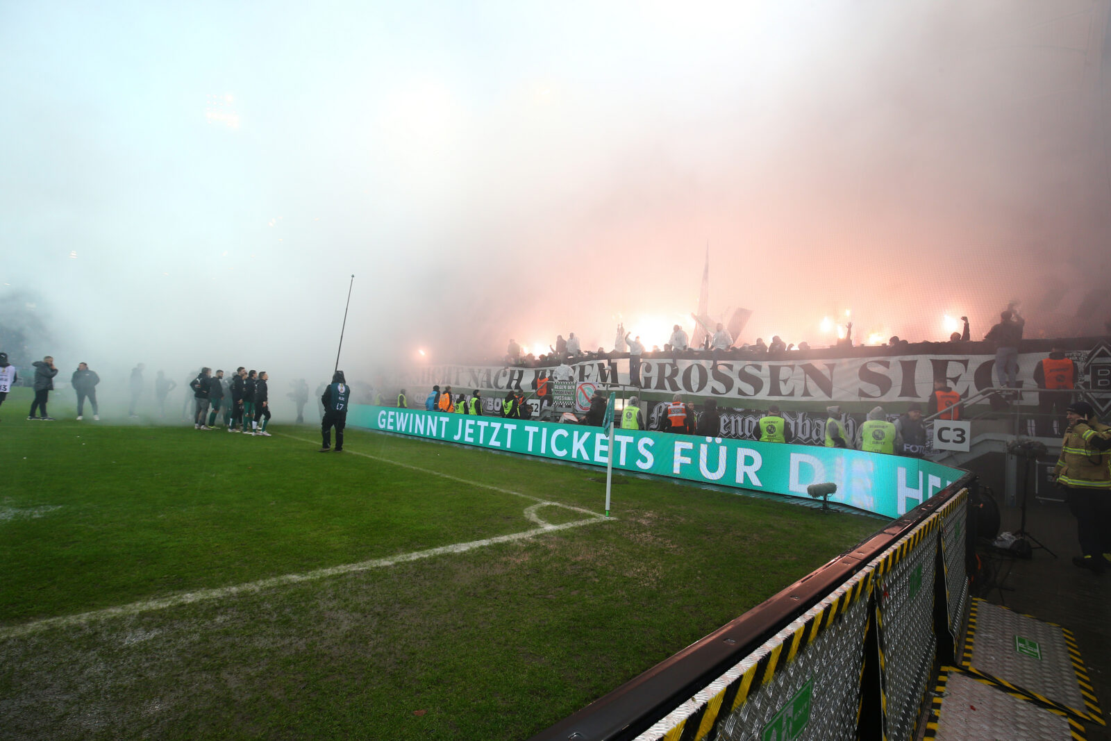 1. FC Saarbrücken – Borussia Mönchengladbach Spielabsage (9)