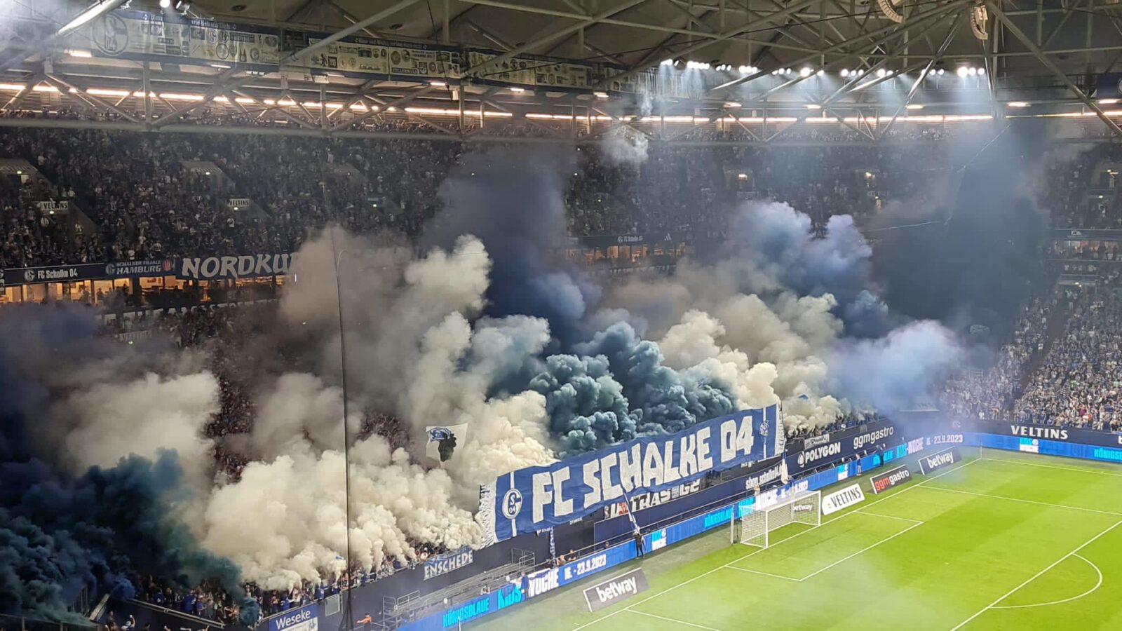 FC Schalke 04 – 1. FC Magdeburg 4-3 (6)