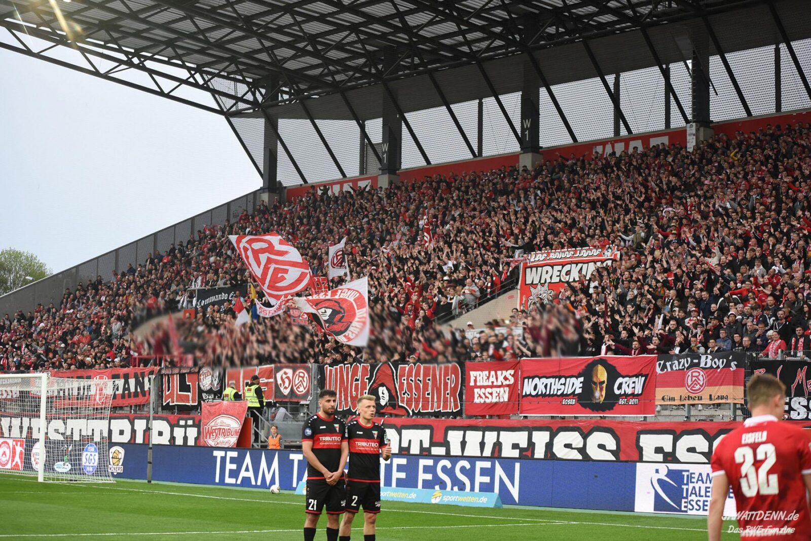 Rot-Weiss Essen – FC Wegberg Beeck 3-1 (9)