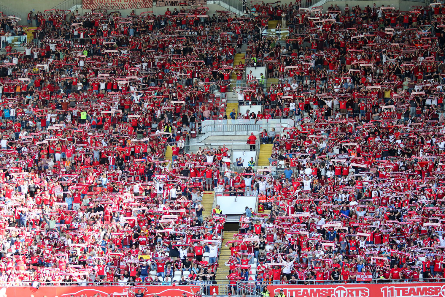 1. FC Kaiserslautern – Fortuna Düsseldorf 0-3 (14)