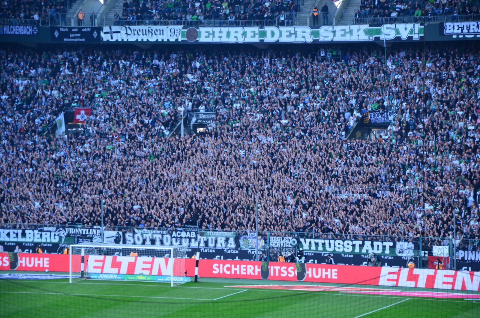 Borussia Mönchengladbach – 1. FC Köln 1-3 (14)