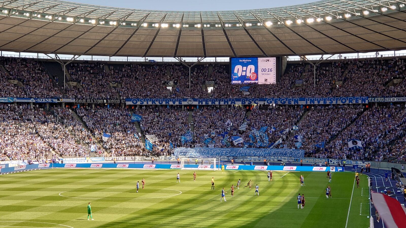 Hertha BSC – SSV Jahn Regensburg 2-0 (1)
