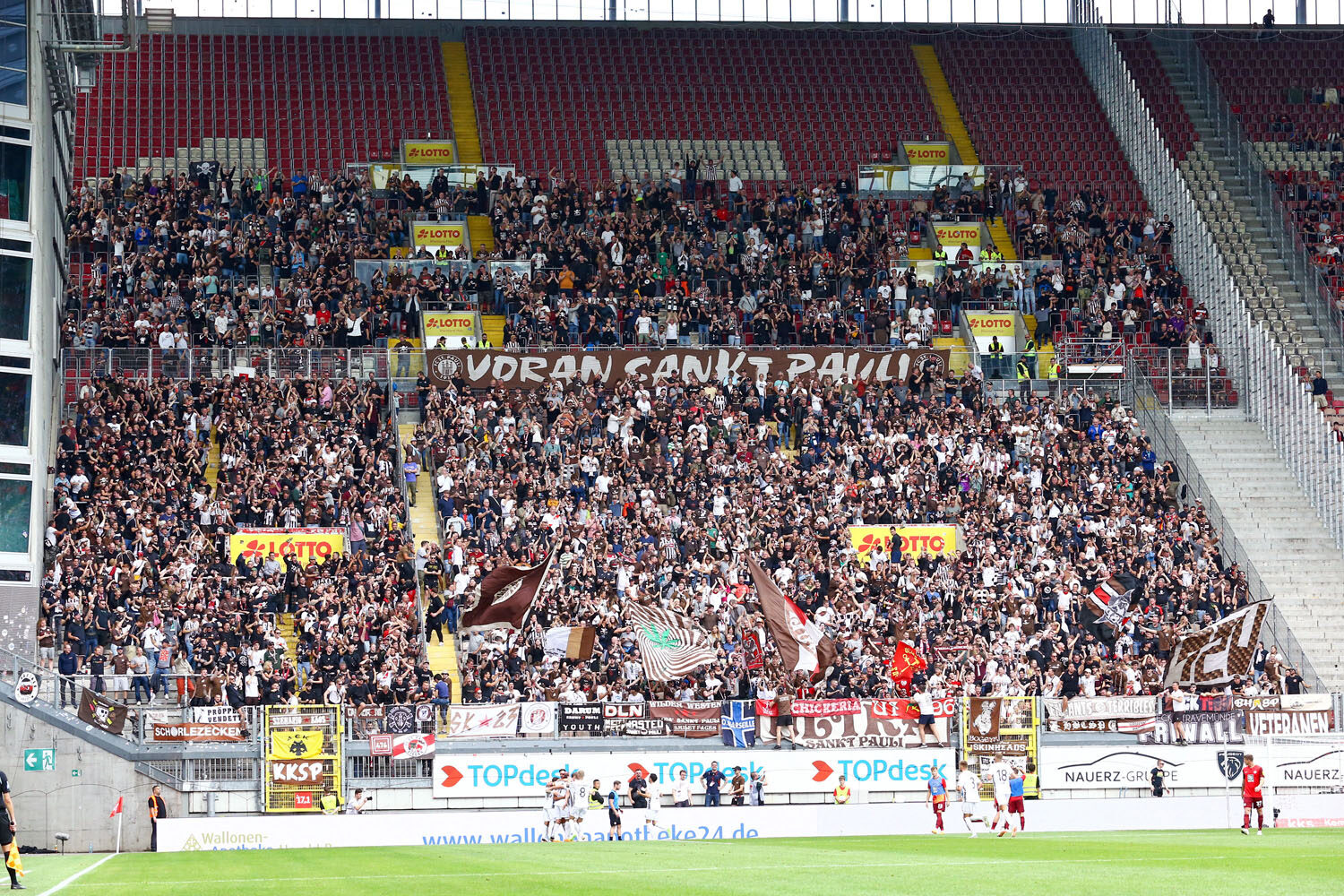 1. FC Kaiserslautern – FC St. Pauli 1-2 (4)