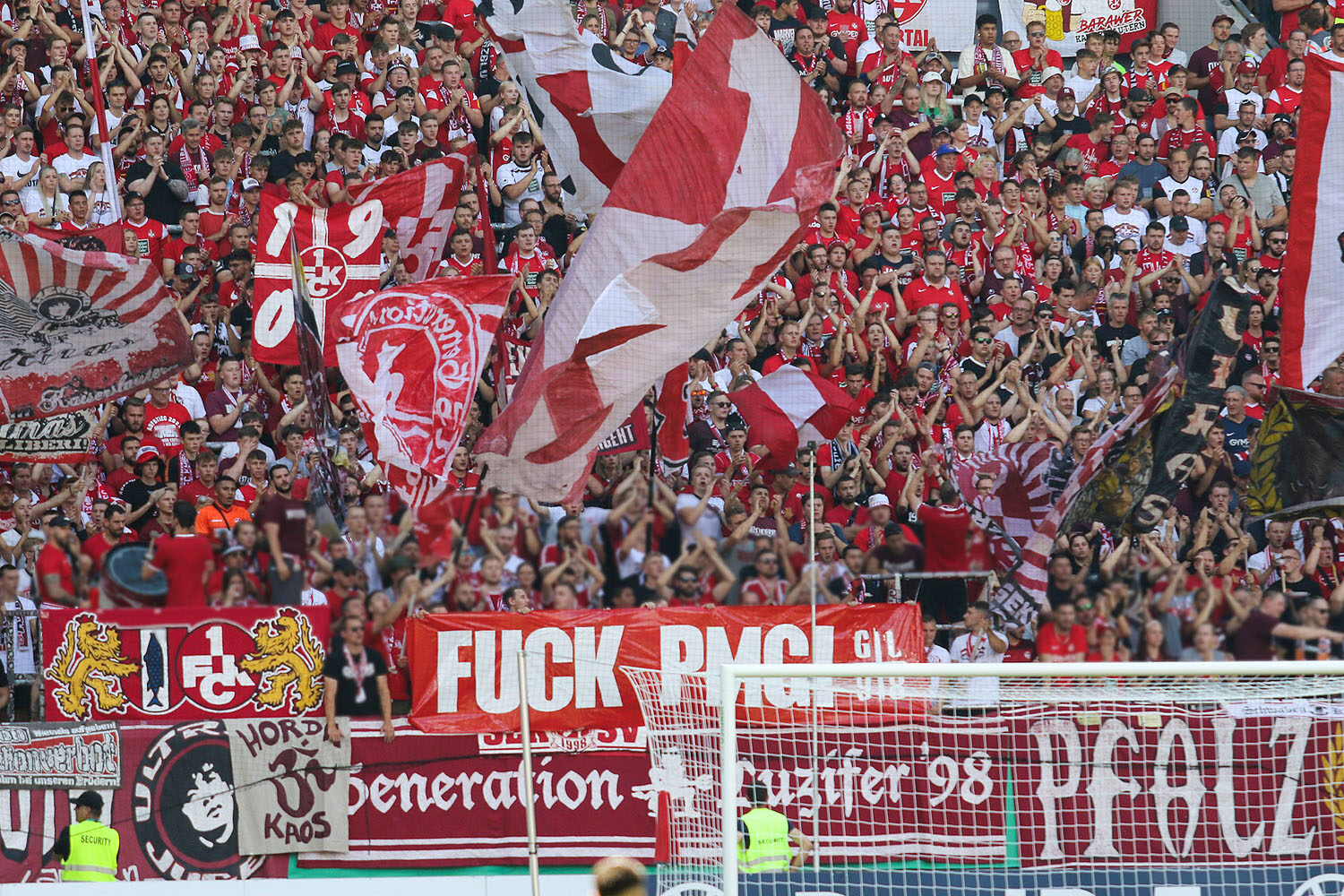 1. FC Kaiserslautern – SC Freiburg 1-2 (4)