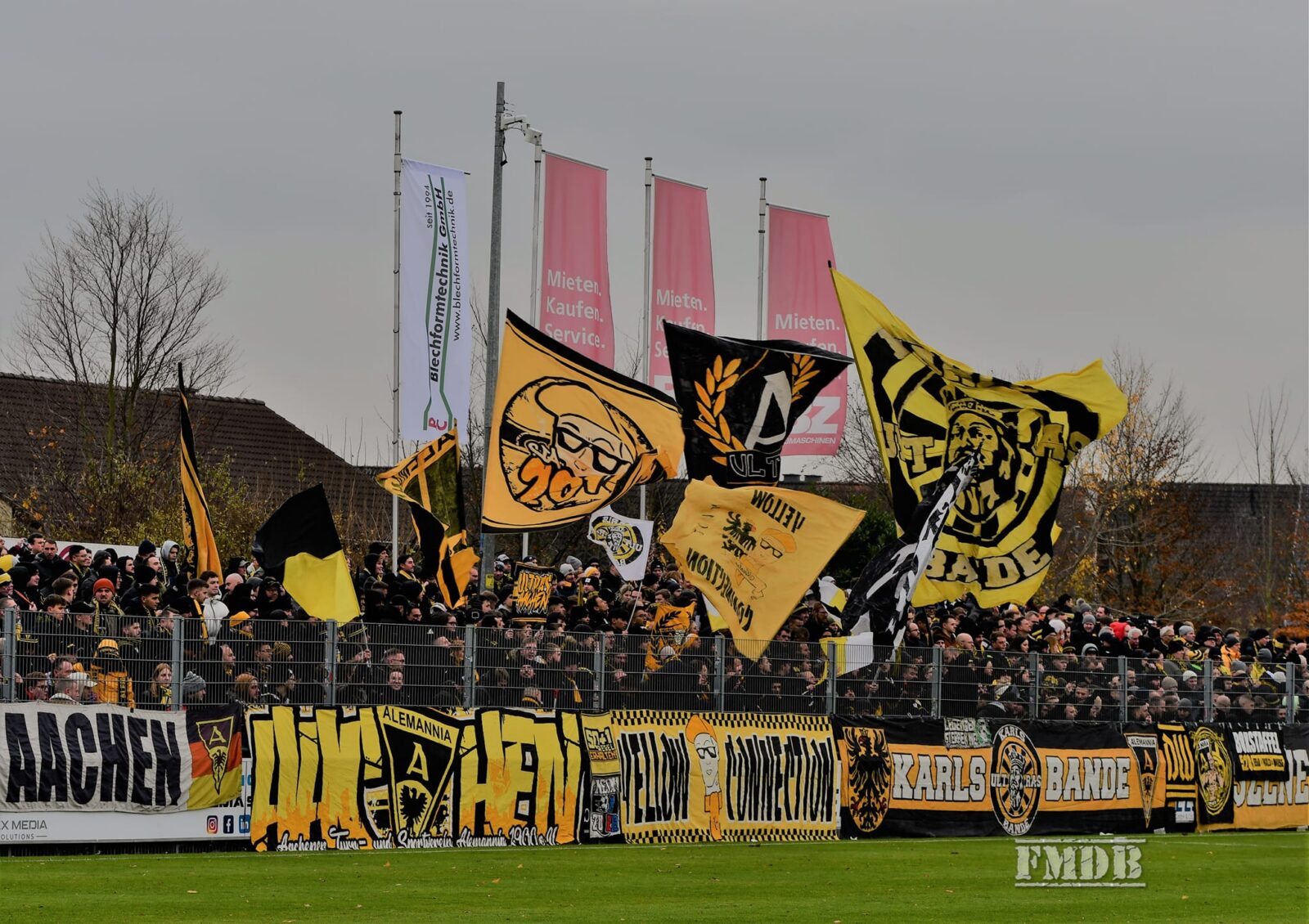 1. FC Düren – TSV Alemannia Aachen 1-1 (3)