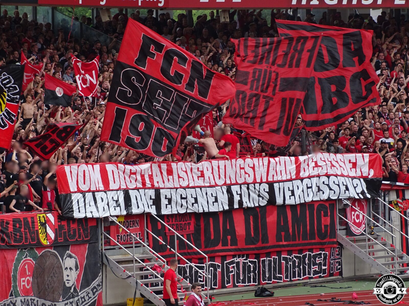 1. FC Nürnberg – SpVgg Fürth 2-0 (15)