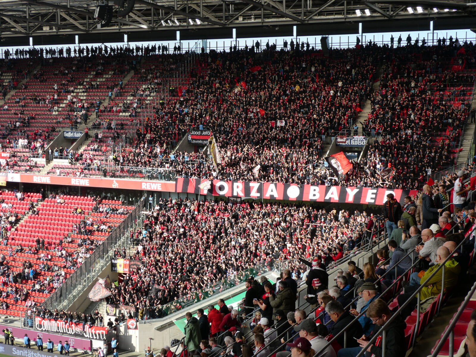 1. FC Köln – Bayer 04 Leverkusen 0-2 (7)
