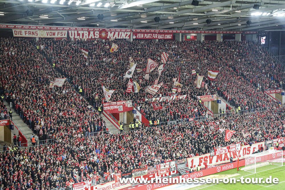 1. FSV Mainz 05 – Borussia Mönchengladbach 1-1 (25)