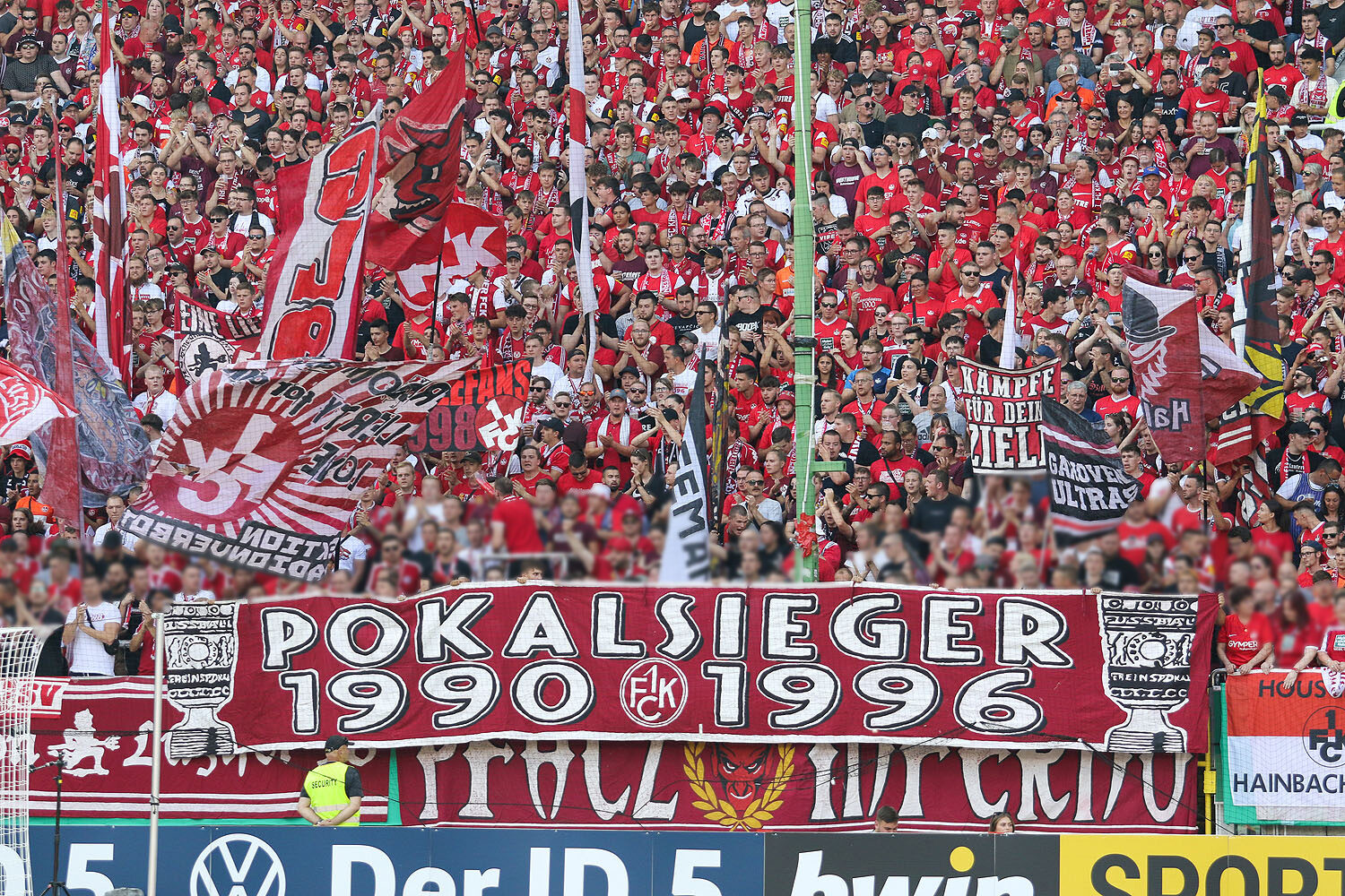 1. FC Kaiserslautern – SC Freiburg 1-2 (12)