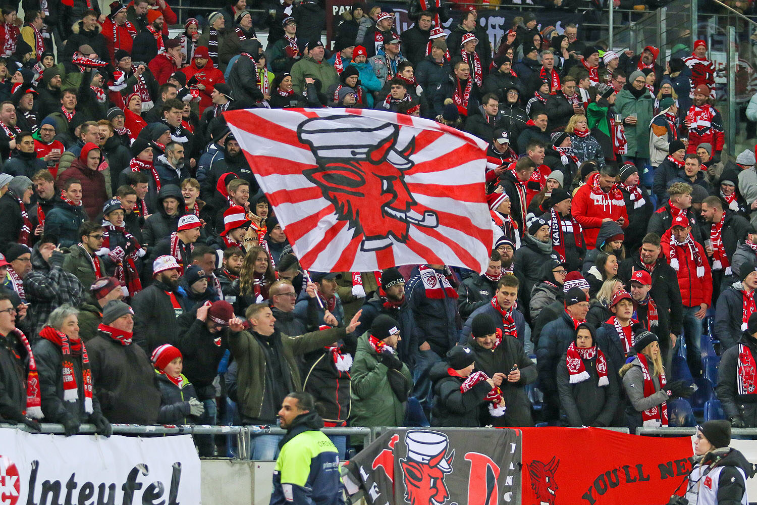 Hannover 96 – 1. FC Kaiserslautern 1-3 (9)