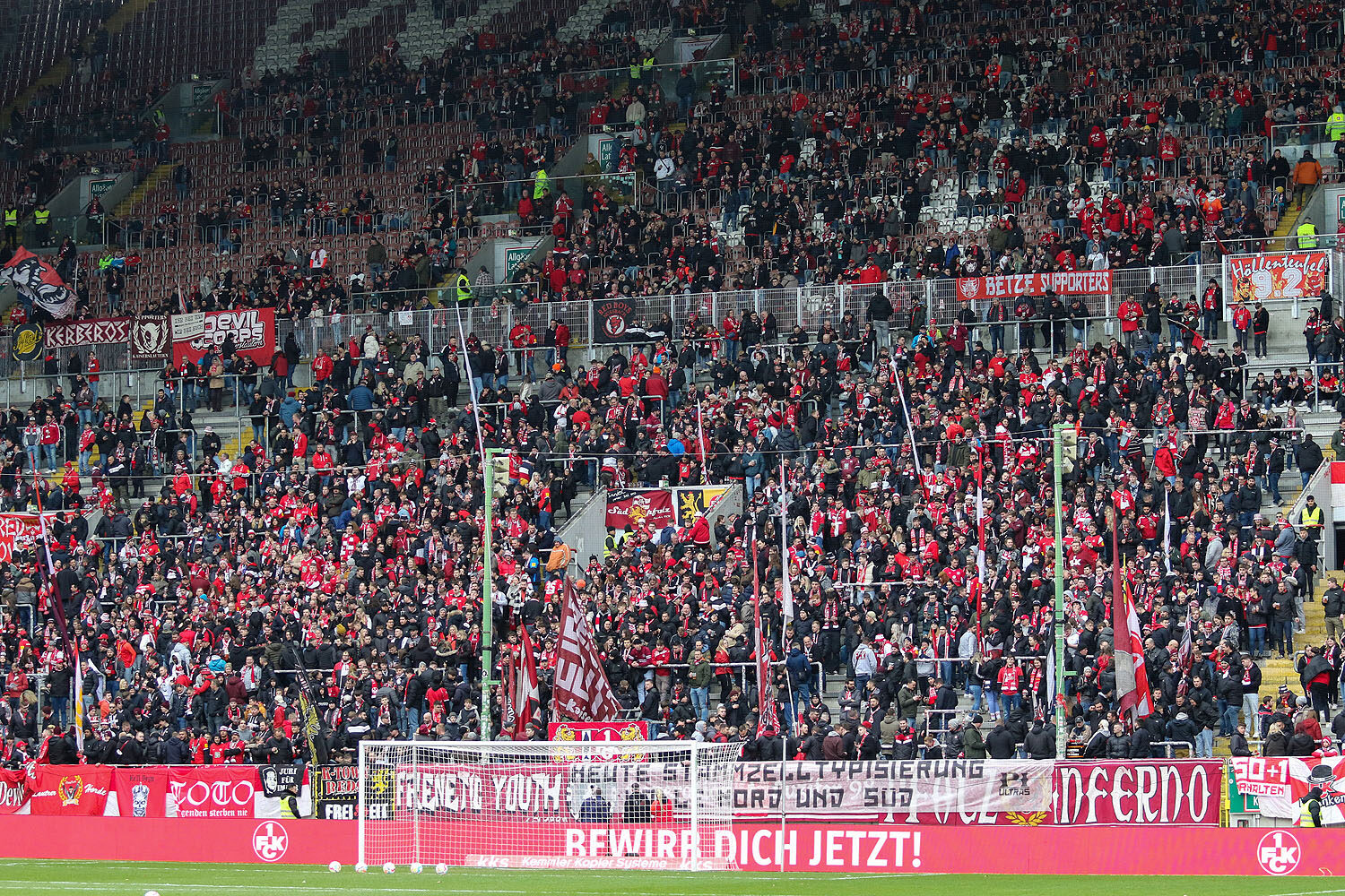 1. FC Kaiserslautern – SpVgg Fürth 3-1 (5)