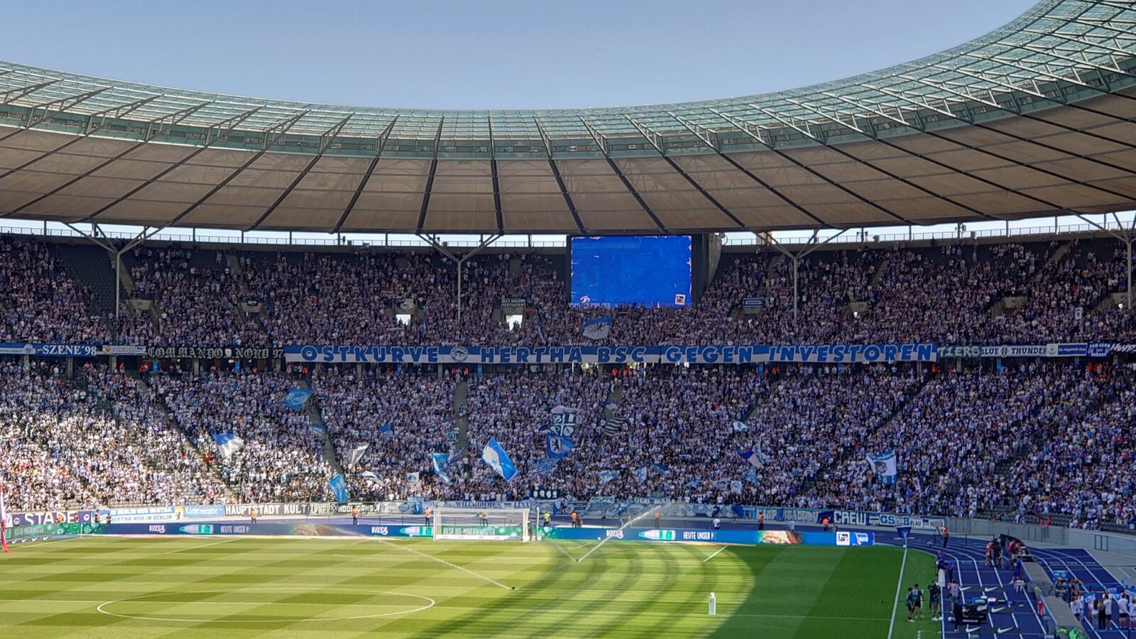 Hertha BSC – SSV Jahn Regensburg 2-0 (12)