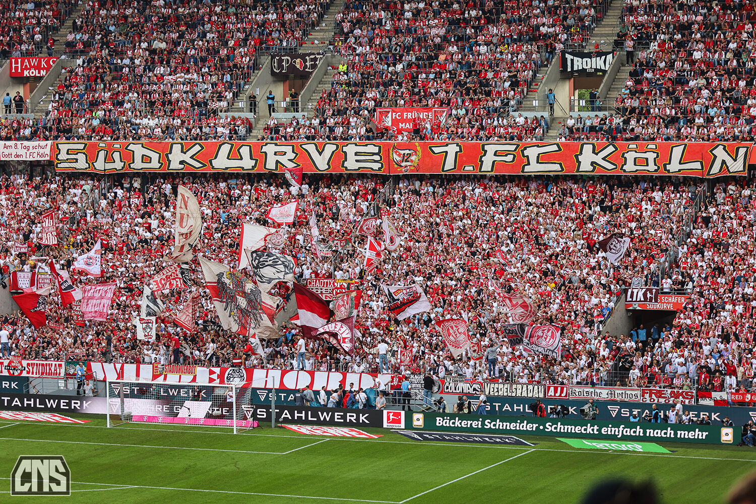 1. FC Köln – VfB Stuttgart 0-2 (69)
