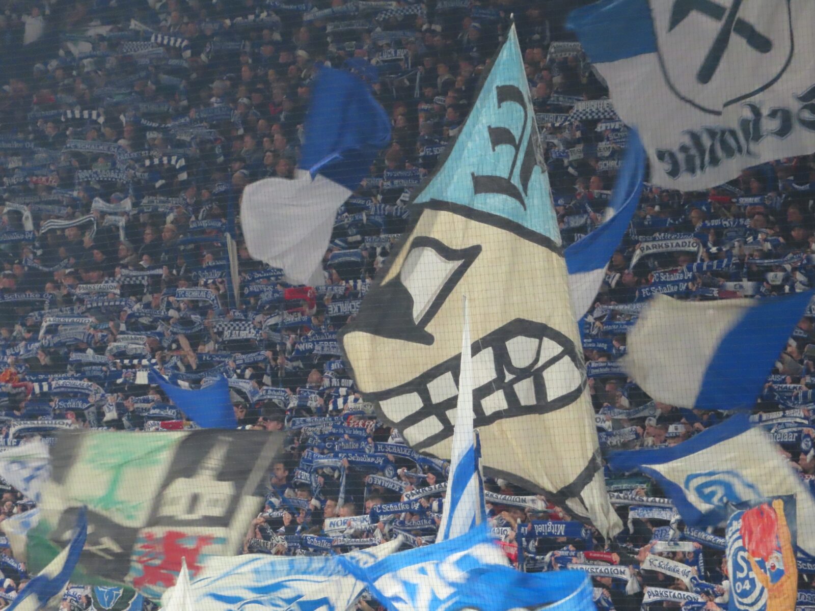 FC Schalke 04 – VfL Wolfsburg 0-0 (9)