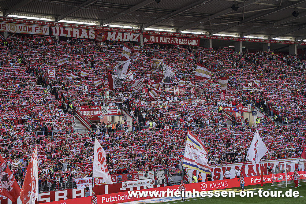 1. FSV Mainz 05 – Bayer 04 Leverkusen 0-3 (23)