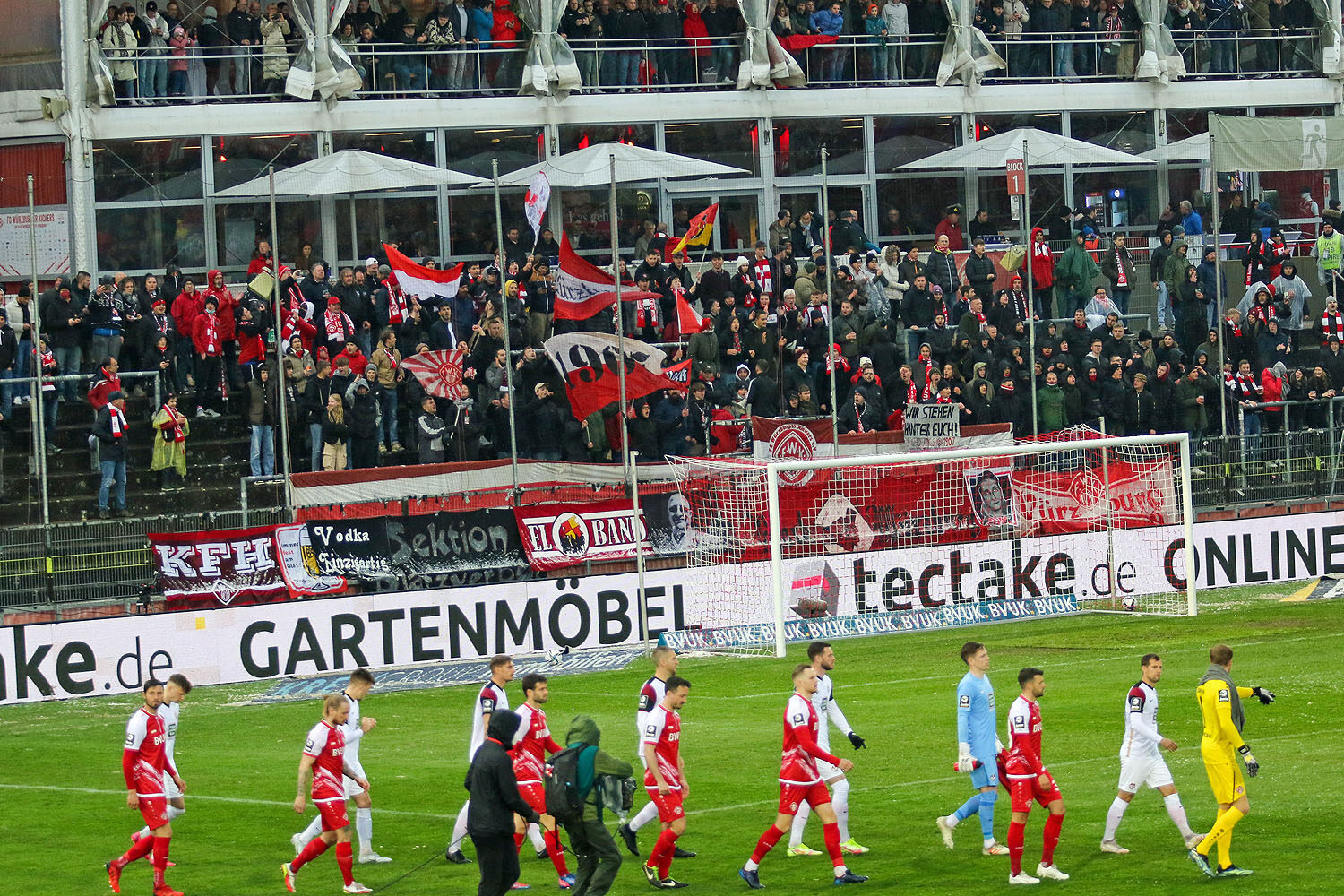 Würzburger Kickers – 1. FC Kaiserslautern 1-2 (3)