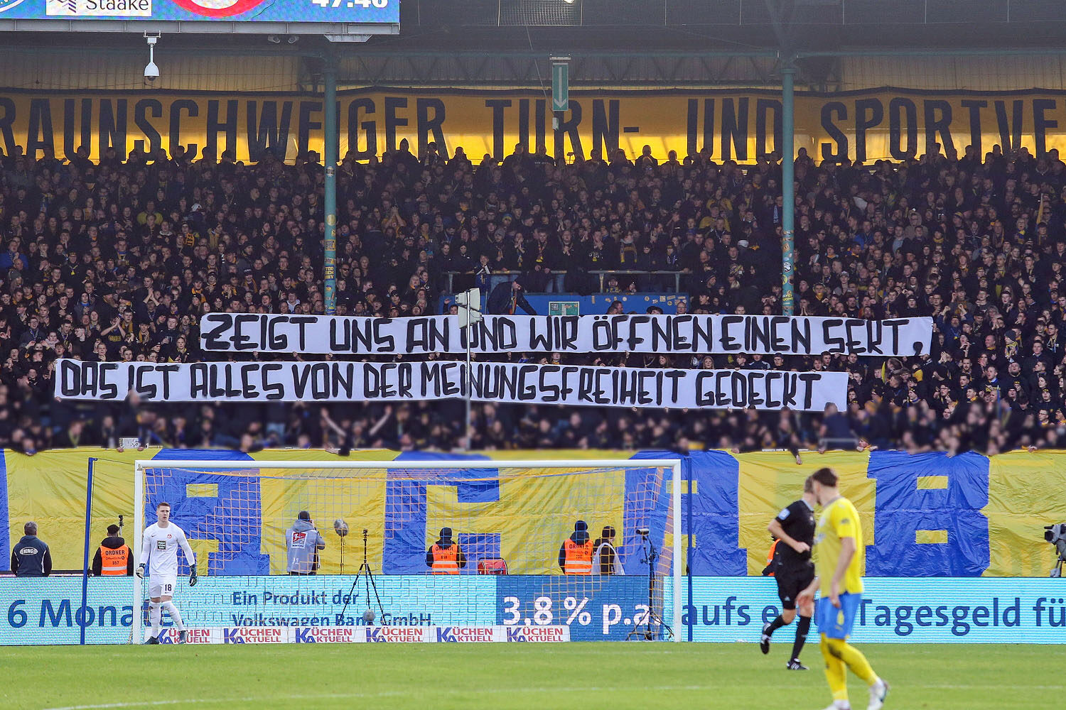 Eintracht Braunschweig – 1. FC Kaiserslautern 2-1 (2)