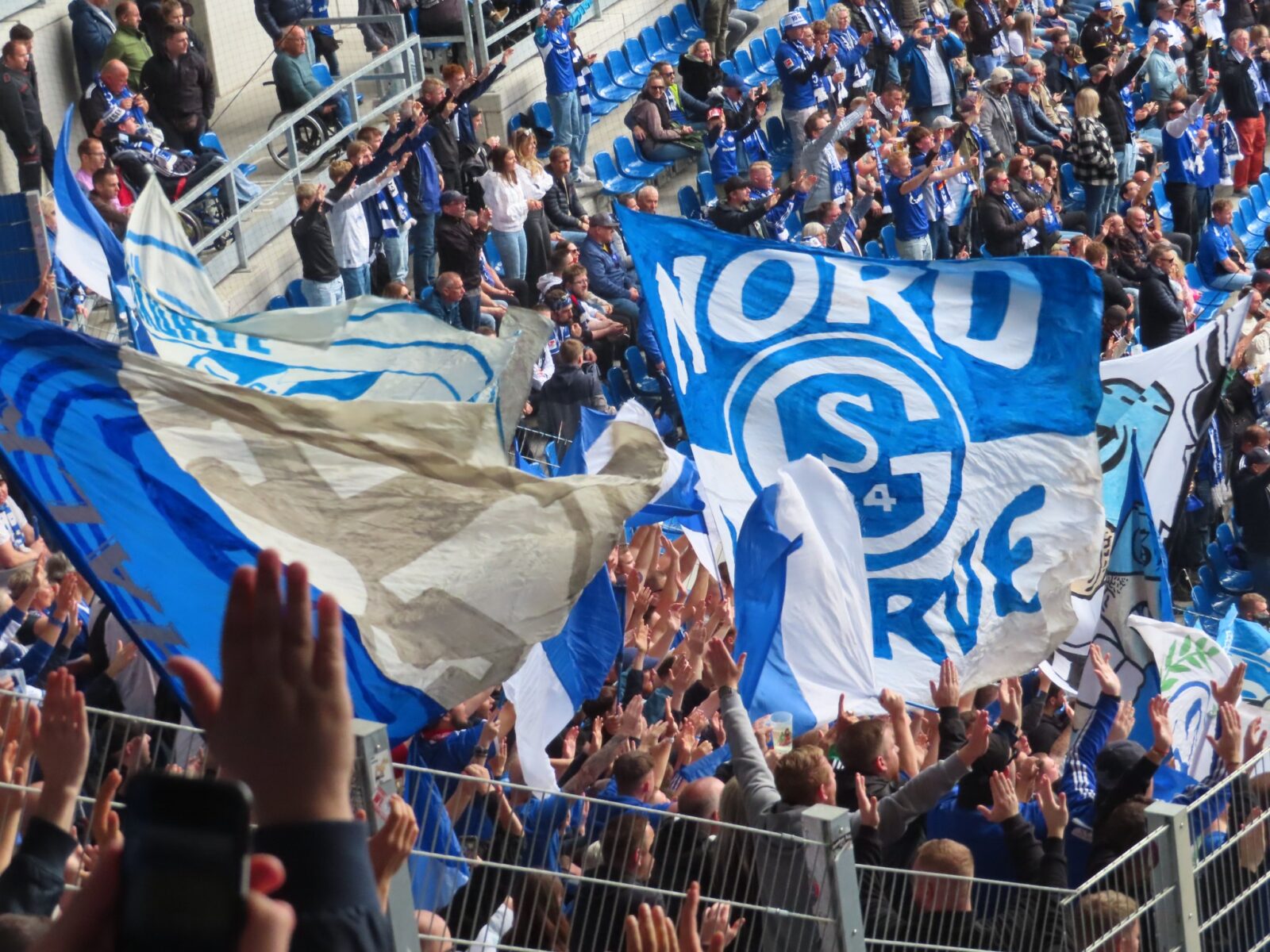 Karlsruher SC – FC Schalke 04 3-0 (16)