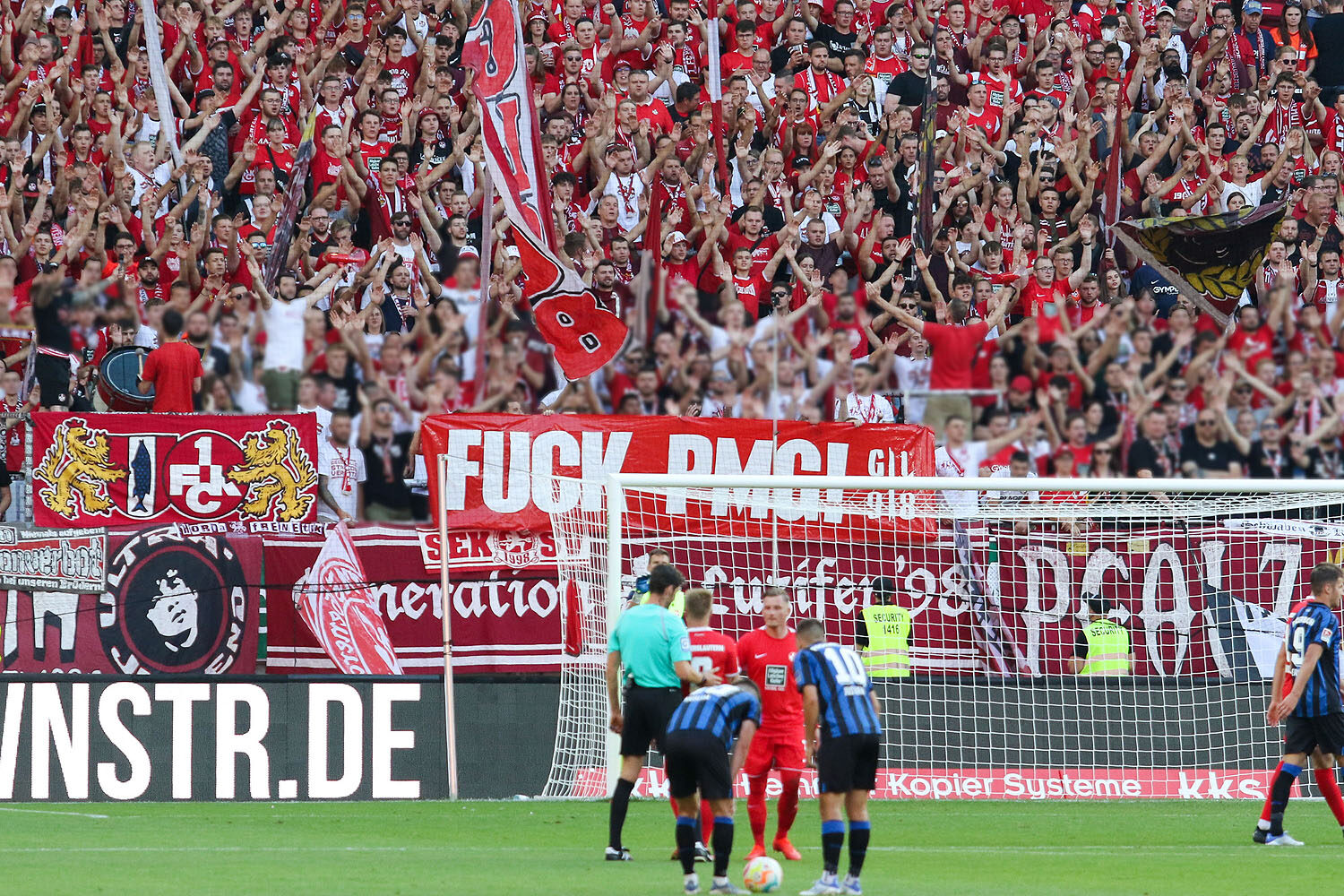 1. FC Kaiserslautern – SC Paderborn 0-1 (6)