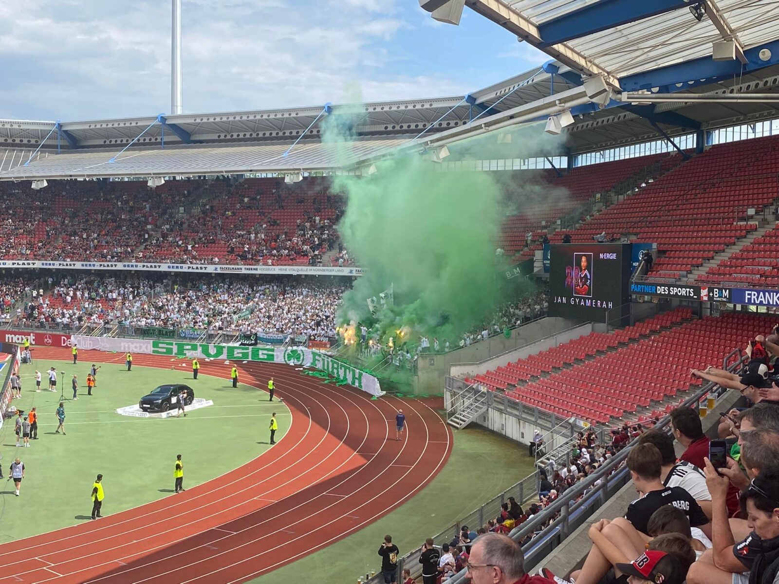 1. FC Nürnberg – SpVgg Fürth 2-0 (24)