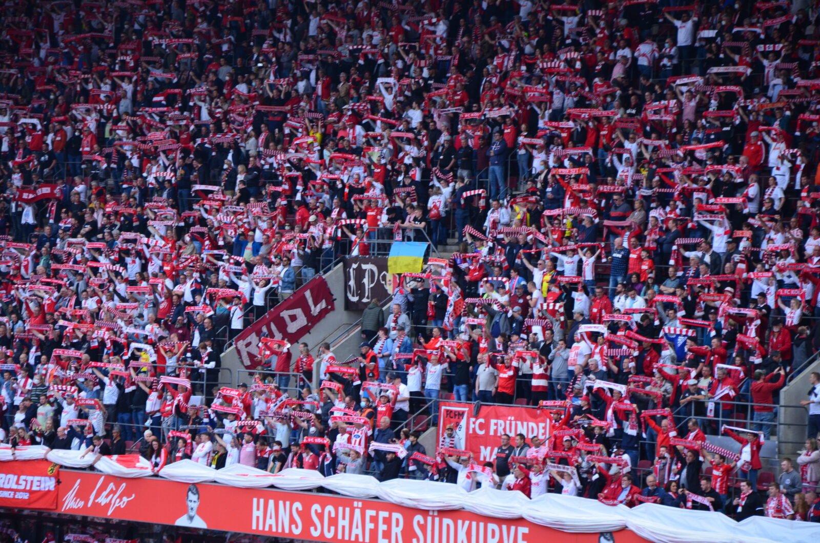 1. FC Köln – DSC Arminia Bielefeld 3-1 (18)