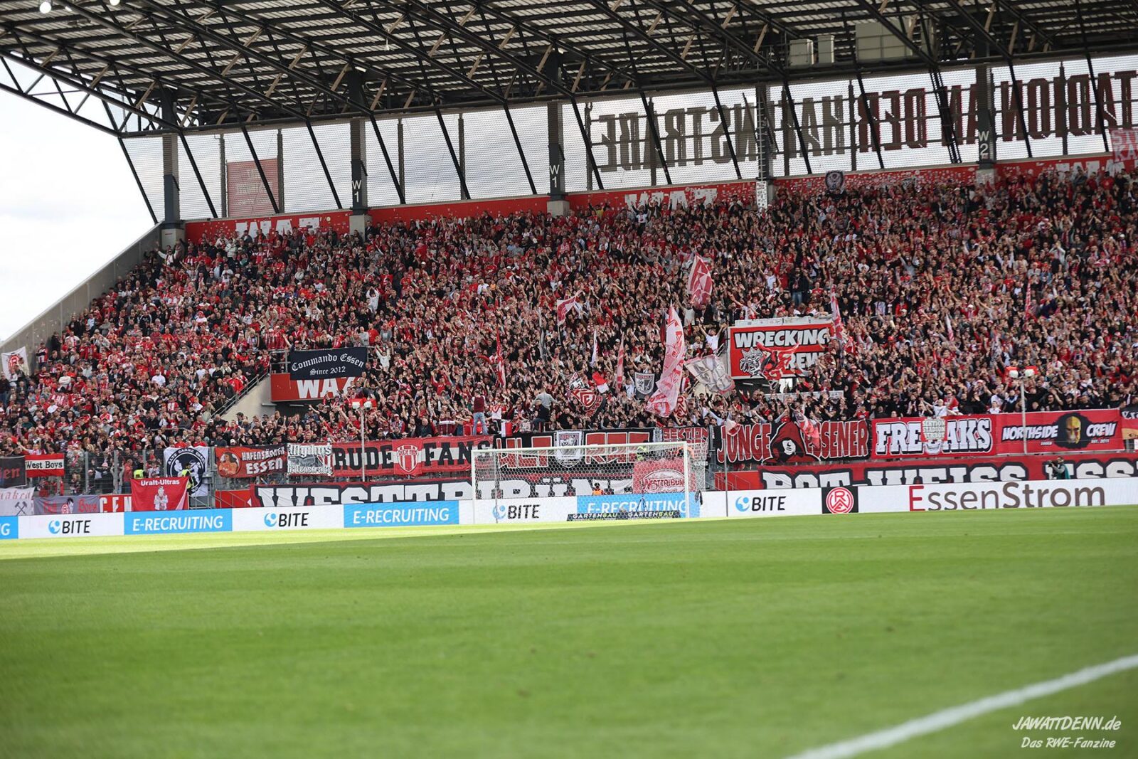 Rot-Weiss Essen – SV Wehen 0-3 (1)