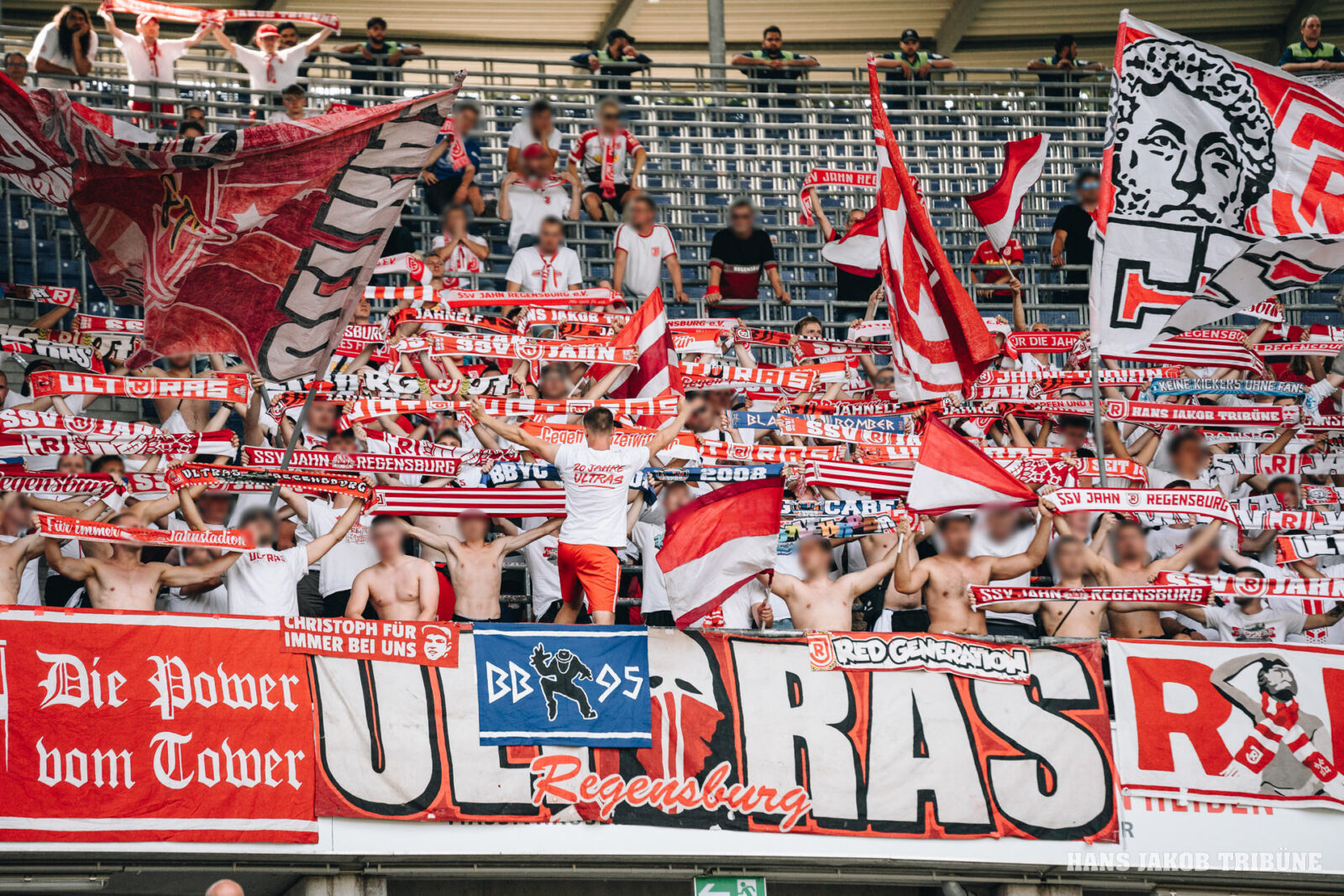 Hannover 96 – SSV Jahn Regensburg 1-0 (9)