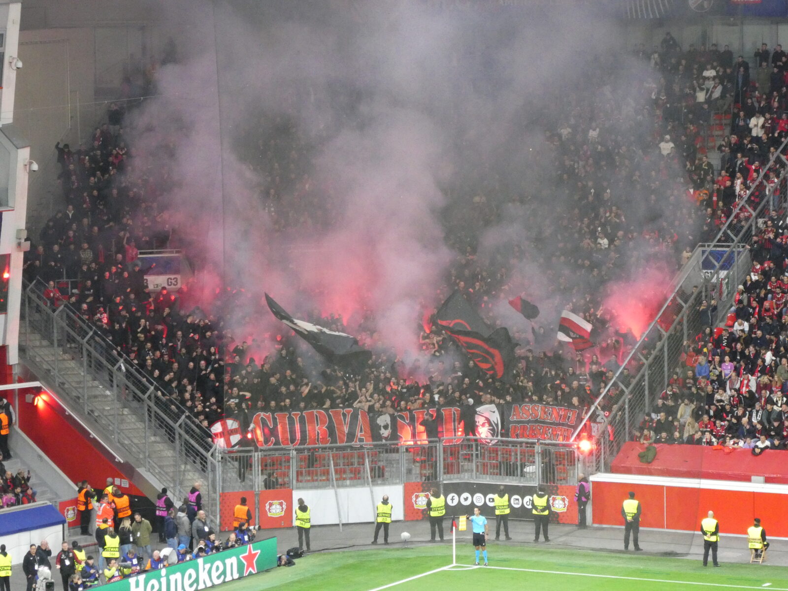 Bayer 04 Leverkusen – AC Mailand 1-0 (4)