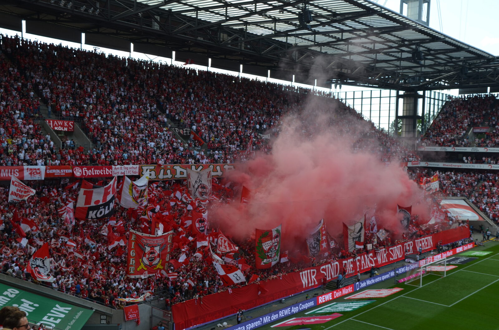 1. FC Köln – VfL Wolfsburg 1-2 (5)