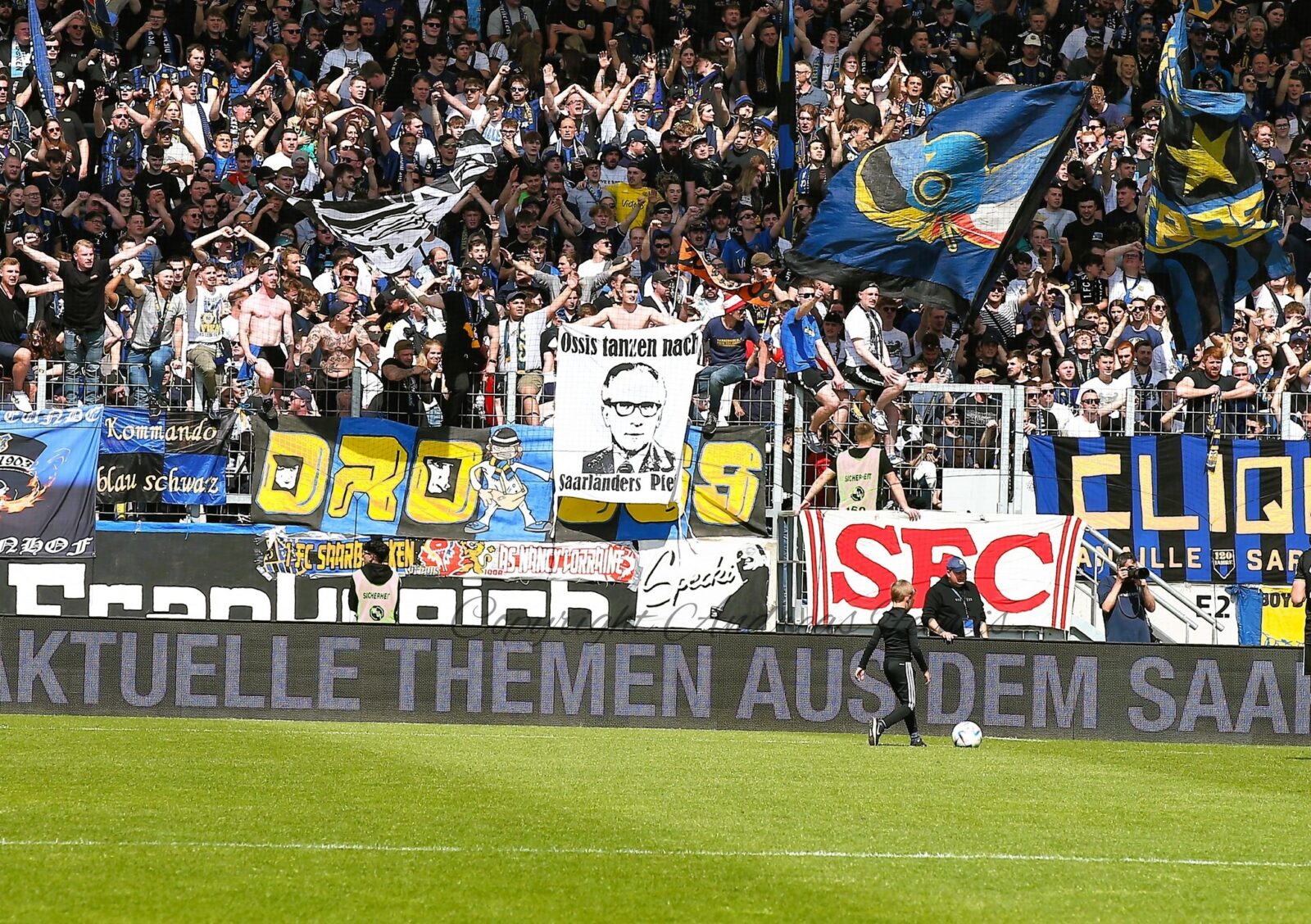 1. FC Saarbrücken – Hallescher FC 2-0 (4)