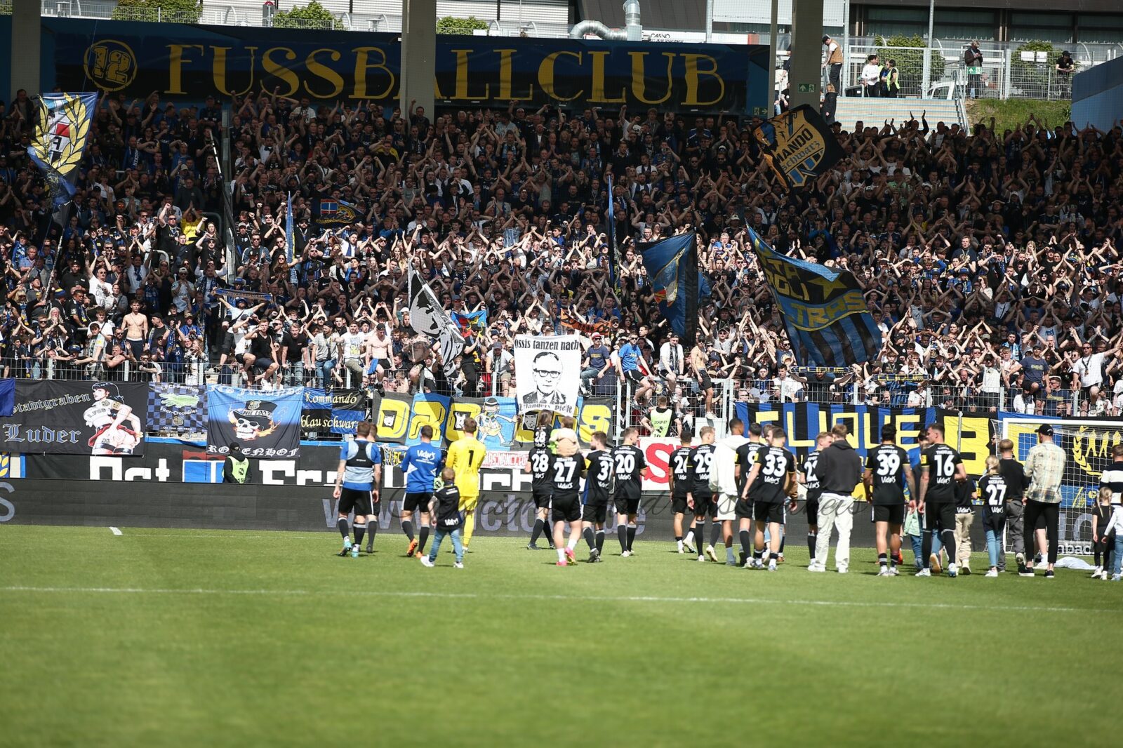 1. FC Saarbrücken – Hallescher FC 2-0 (9)
