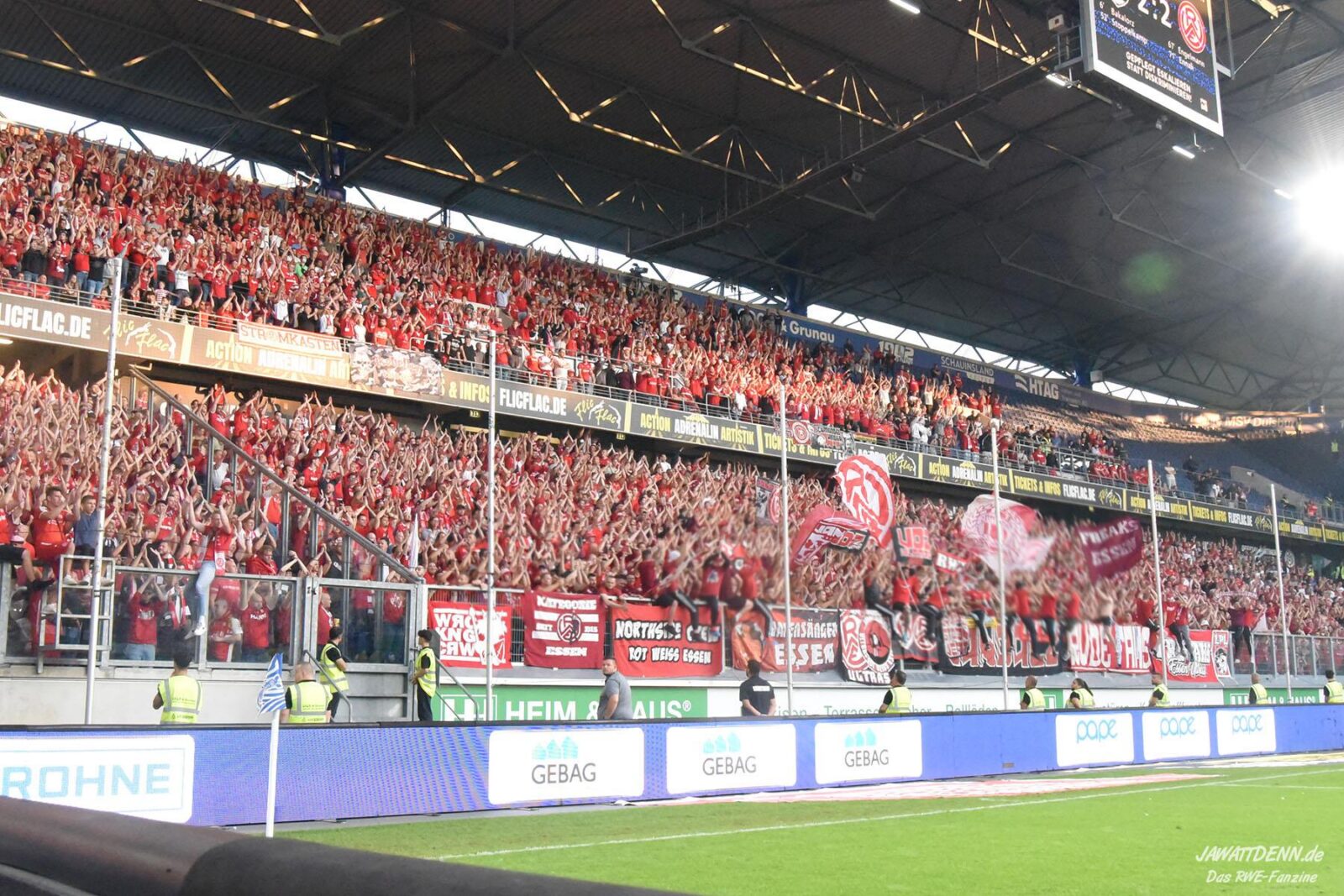 MSV Duisburg – Rot-Weiss Essen 2-2 (7)