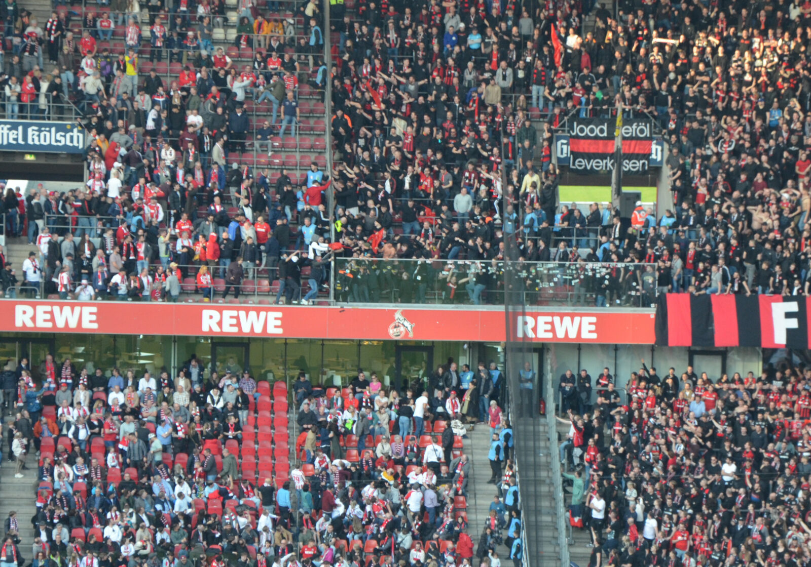1. FC Köln – Bayer 04 Leverkusen 0-2 (18)