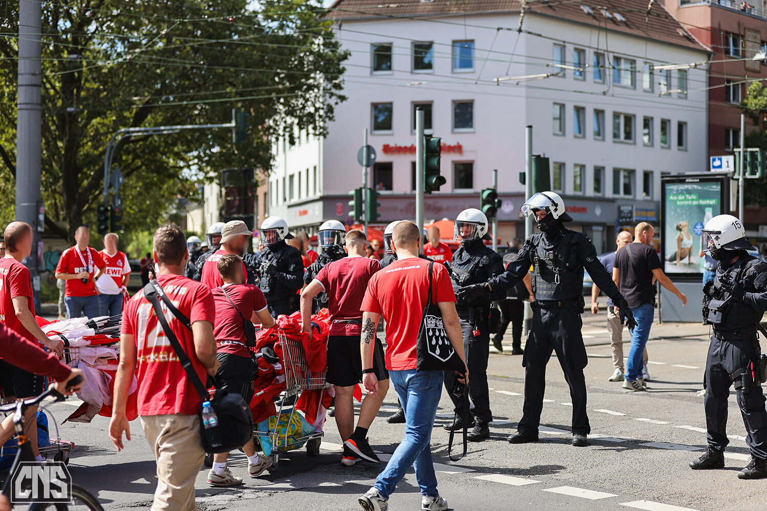 1. FC Köln – VfL Wolfsburg 1-2 (41)