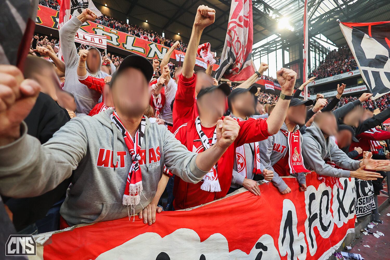 1. FC Köln – Borussia Mönchengladbach 3-1 (68)