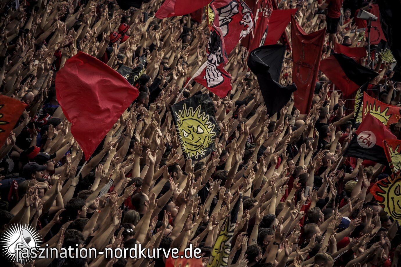 1. FC Nürnberg – SpVgg Fürth 2-0 (54)