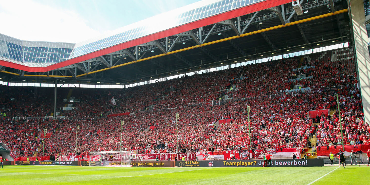 1. FC Kaiserslautern – FC St. Pauli 1-2 (10)