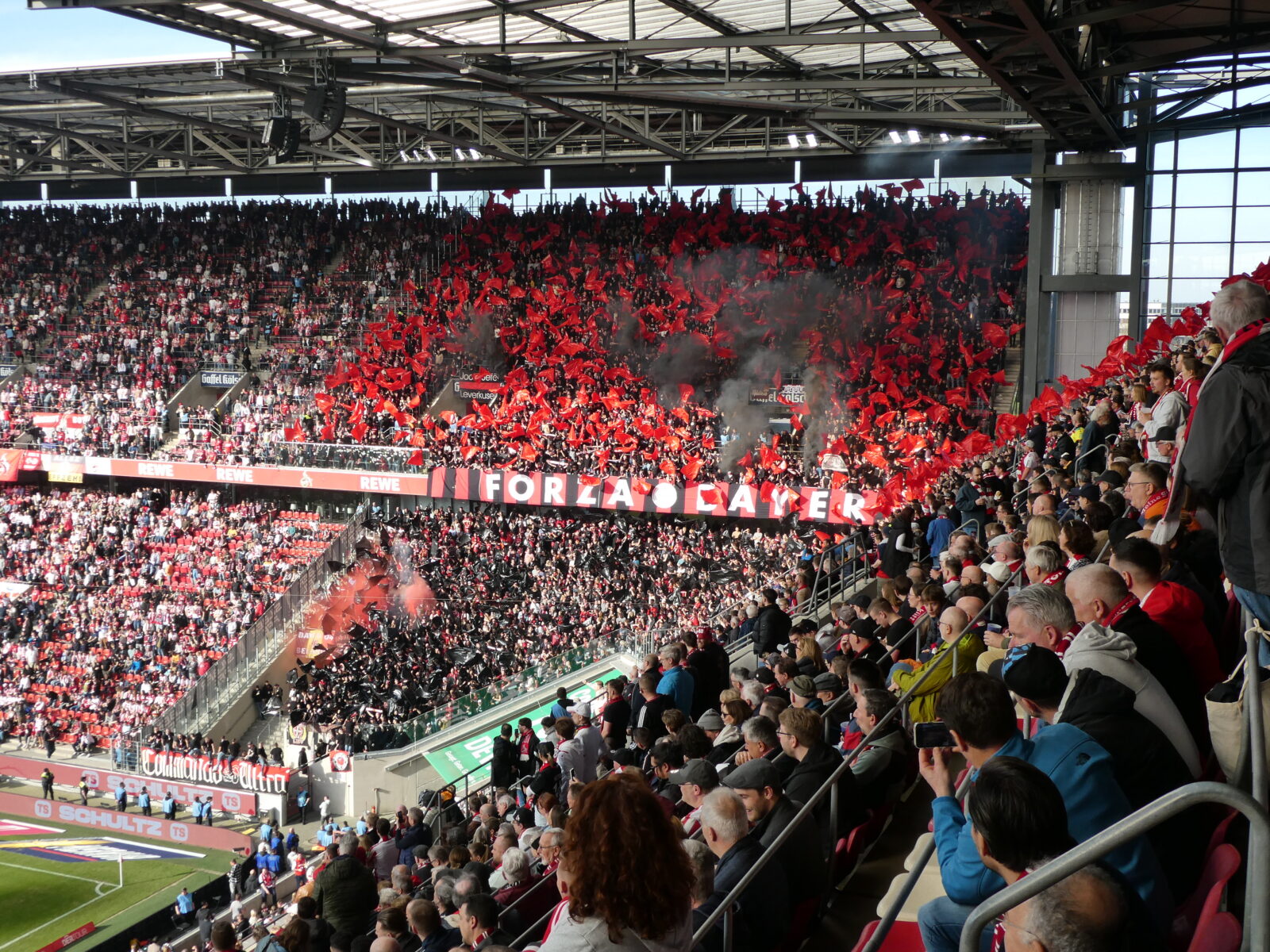 1. FC Köln – Bayer 04 Leverkusen 0-2 (5)
