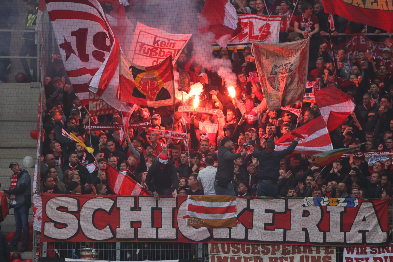 1. FSV Mainz 05 – FC Bayern München 3-1 (13)