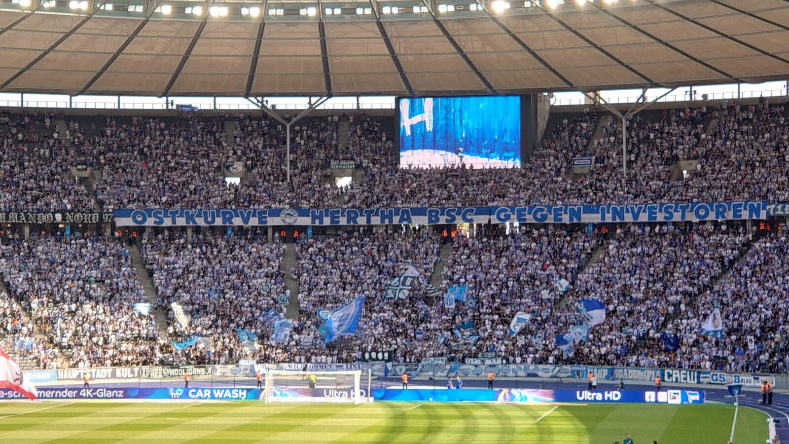 Hertha BSC – SSV Jahn Regensburg 2-0 (10)