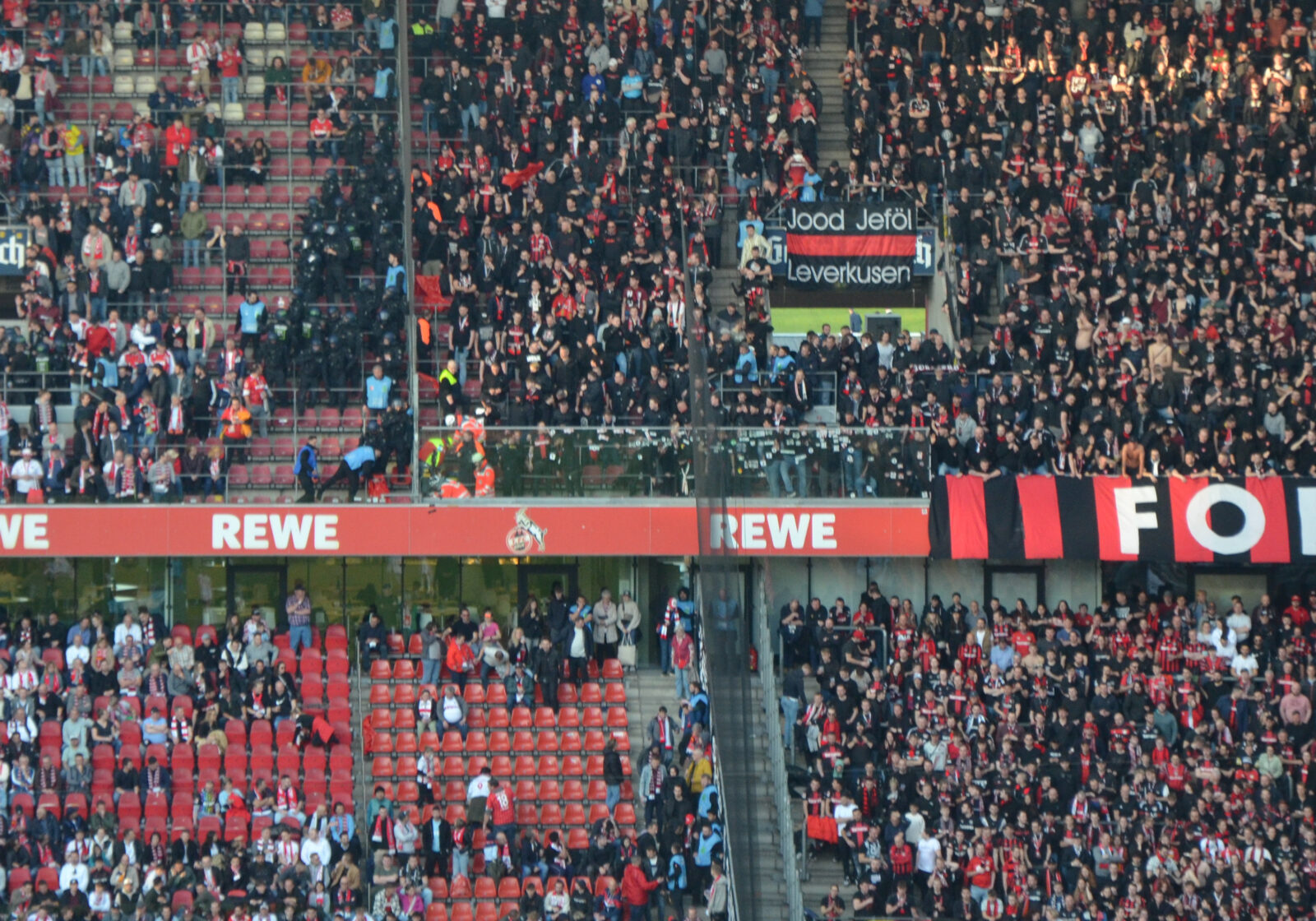 1. FC Köln – Bayer 04 Leverkusen 0-2 (2)