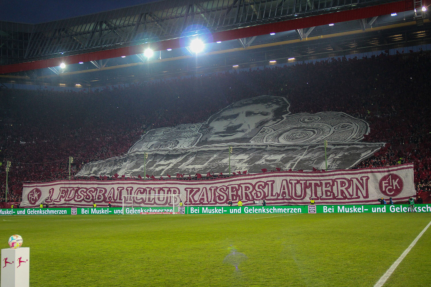 1. FC Kaiserslautern – Hamburger SV 2-0 (24)