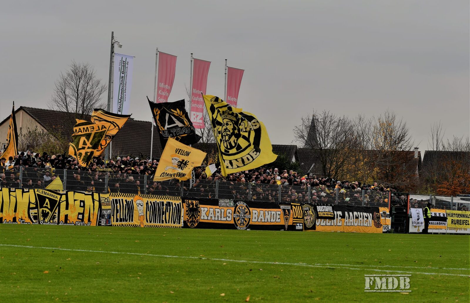 1. FC Düren – TSV Alemannia Aachen 1-1 (21)