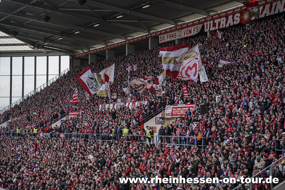1. FSV Mainz 05 – Borussia Mönchengladbach 1-1 (13)
