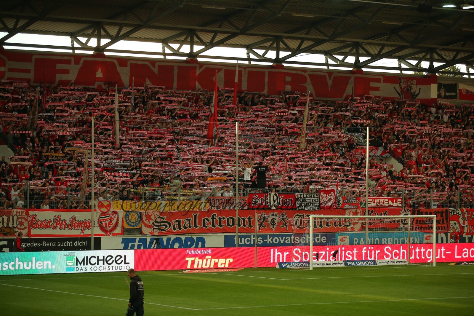 Hallescher FC – Rot-Weiss Essen 2-1 (4)