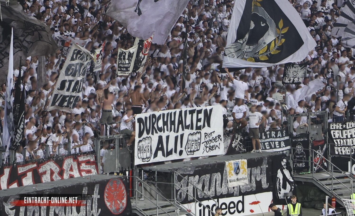 Eintracht Frankfurt – FC Bayern München 1-6 (8)