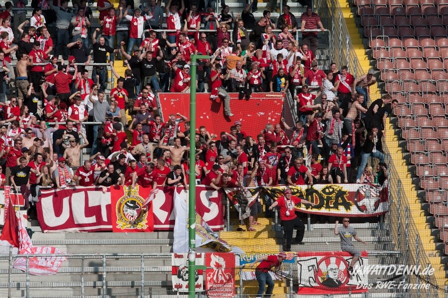 1. FC Kaiserslautern II vs Rot-Weiss Essen (1-2) (6)