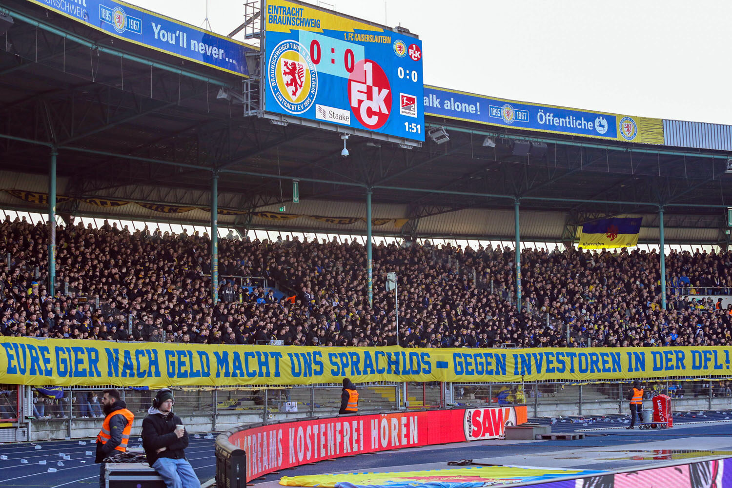 Eintracht Braunschweig – 1. FC Kaiserslautern 2-1